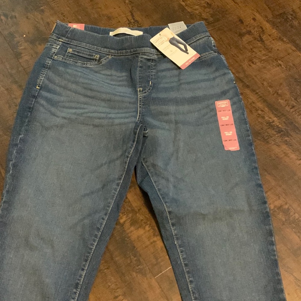 Signature by Levi Strauss & Co. Gold Women’s skinny size 12m brand new